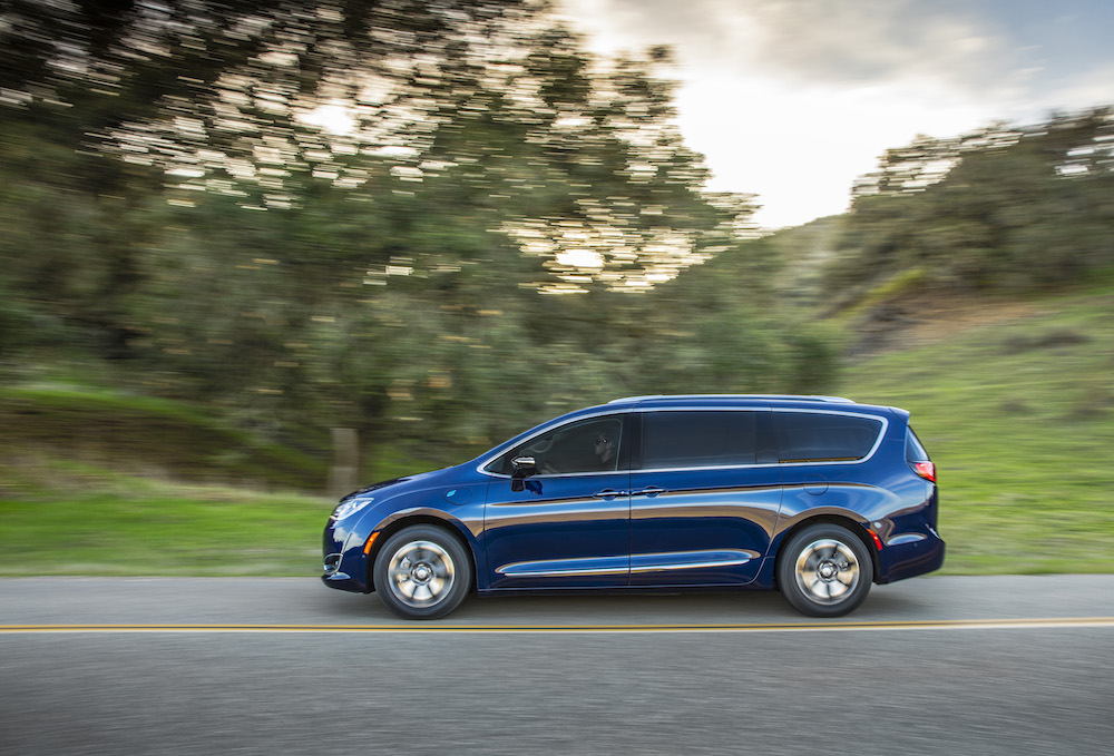 Chrysler Pacífica Hybrid del 2020, la minivan más eficiente del mercado