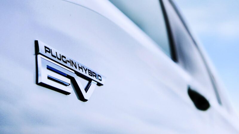 Mitsubishi lanzará un nuevo Outlander PHEV con un evolucionado sistema PHEV