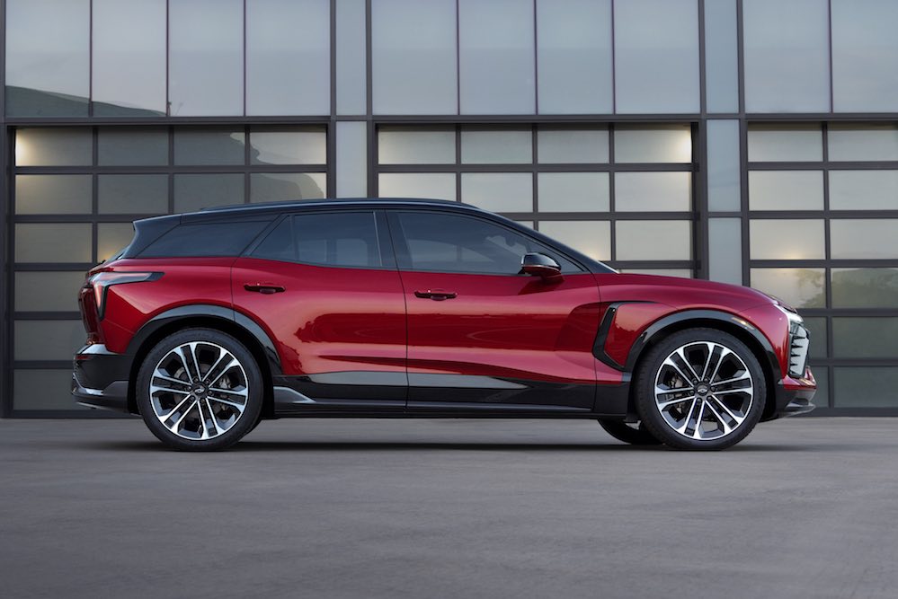 2025-chevrolet-blazer-ev-026