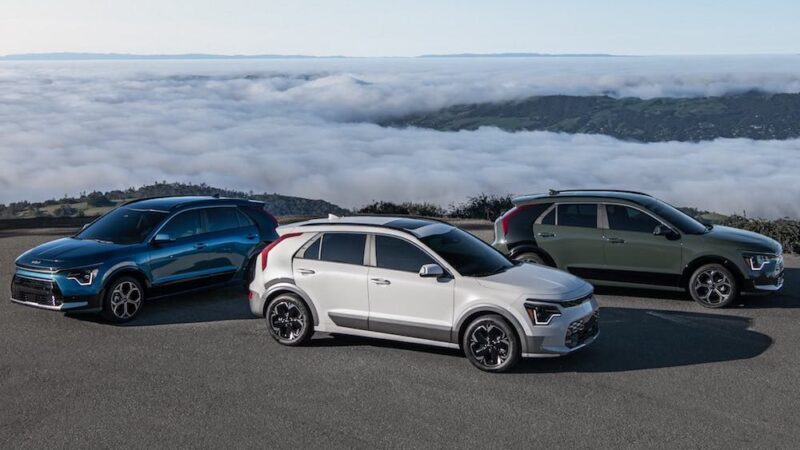 Kia Niro SX Touring 2025: Tecnología Híbrida y Confort Premium