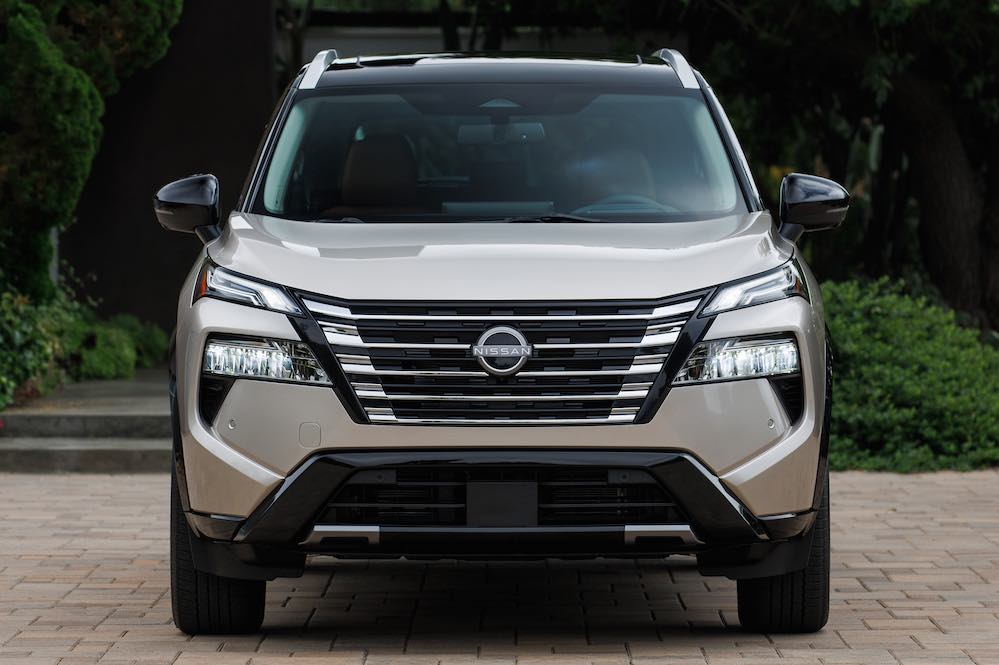 2025-nissan-rogue-platinum-004