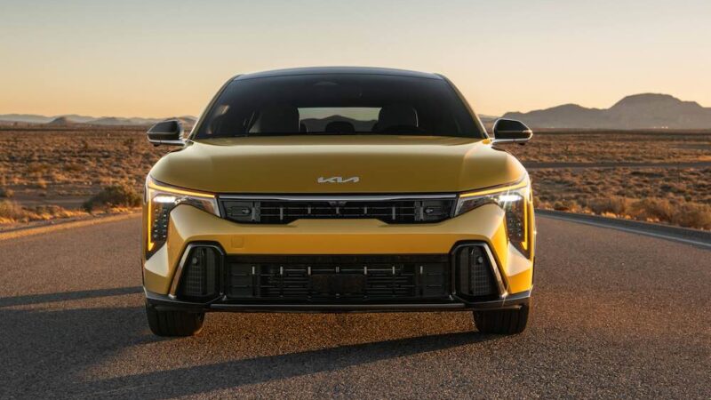 Espacio, tecnología y un turbo inteligente: así se posiciona el Kia K4 Hatchback 2026 en el mercado actual