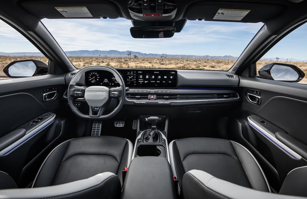 kia-k4-hatchback-gt-line-turbo-2026-interior-cabin