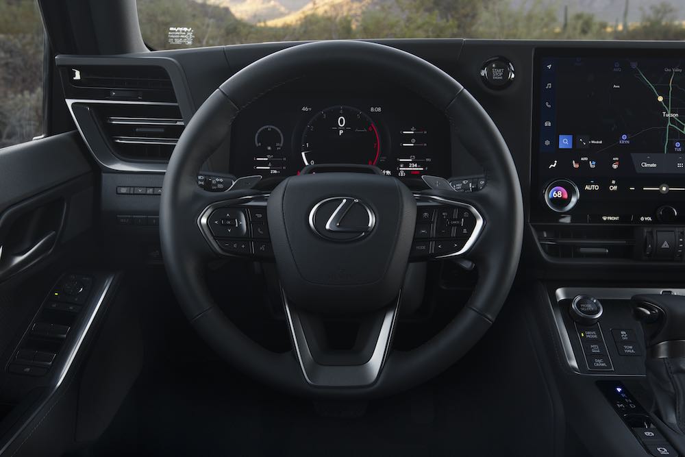 lexus-gx-550-overtrail-2025-steering-wheel