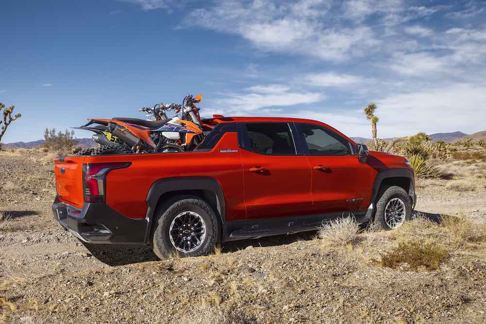 chevrolet-silverado-ev-trail-boss-2026-side-profile