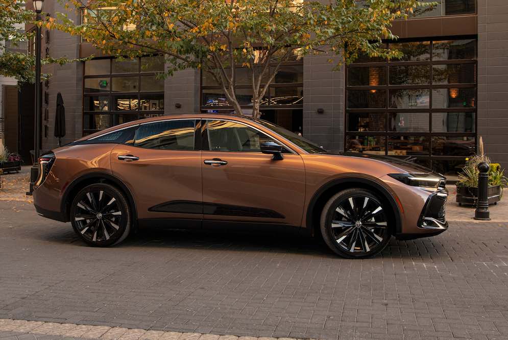 ¿Tiene sentido comprar el Toyota Crown Platinum 2026 hoy?