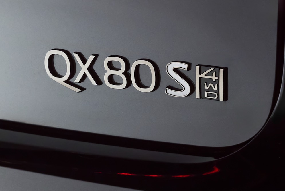 infiniti-qx80-sport-2026-rear-badge
