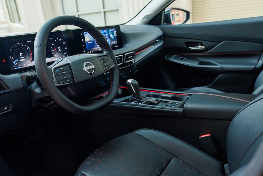 Canina interior del Nissan Sentra SR 2026