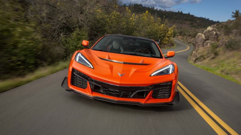 Análisis de la Vida a Bordo del Corvette Stingray 3LT Z51 2026: Ergonomía, Digitalización y Pista