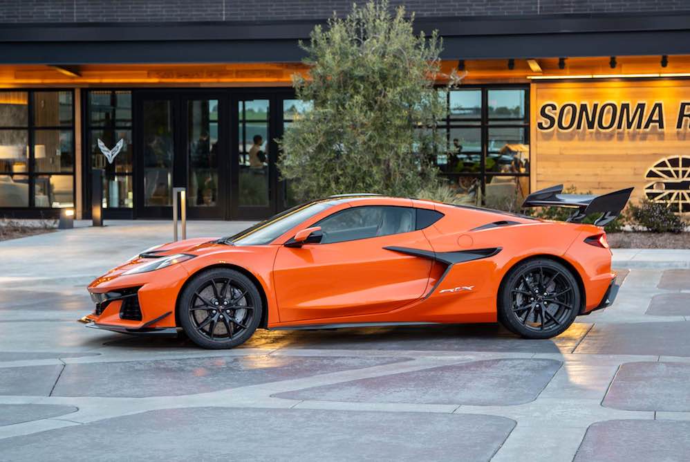 Perfil lateral del Chevrolet Corvette Stingray Coupe 2026