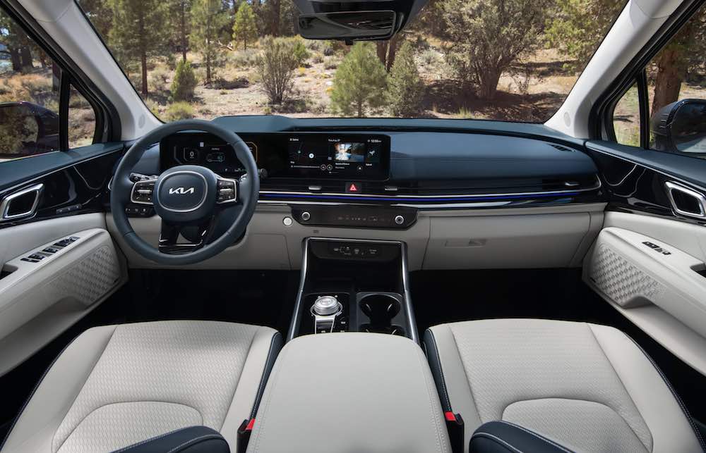 Cabina interior de Kia Carnival Hybrid SX Prestige 2026
