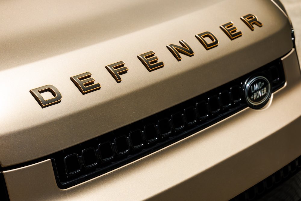 Emblema del Defender 110 OCTA 2026
