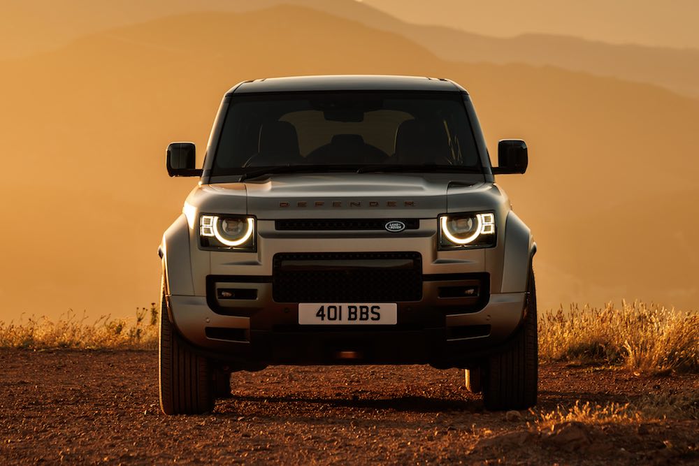 Vista frontal del Defender 110 OCTA 2026