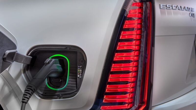 Escalade IQ 2026 Premium Luxury: autonomía real y vida sin gasolina